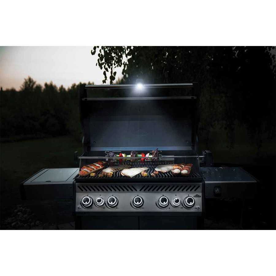 lanterna-lampa-pentru-grill-universala-napoleon-70029-lifestye3.png